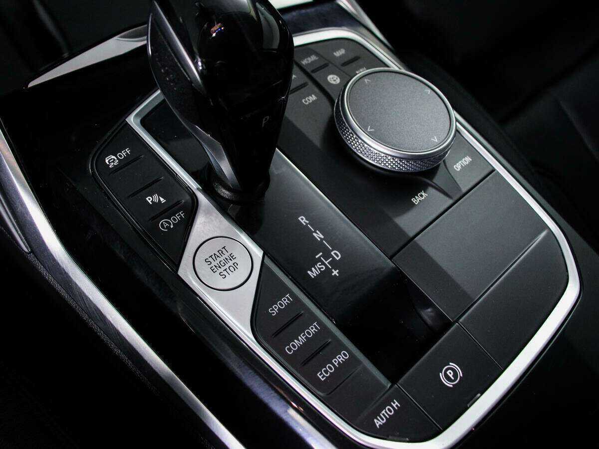 BMW 3 серии с пробегом — 2021 год. Фото: #11