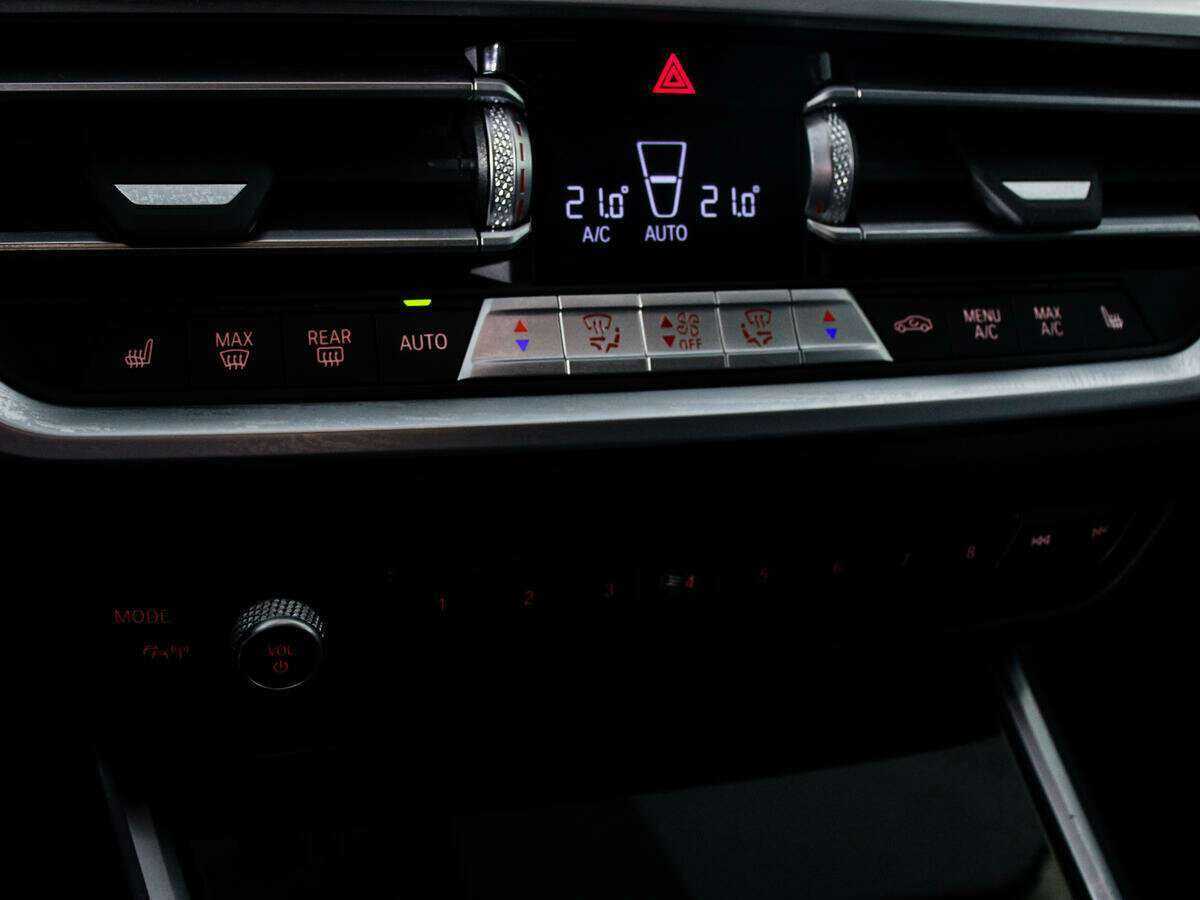 BMW 3 серии с пробегом — 2021 год. Фото: #12