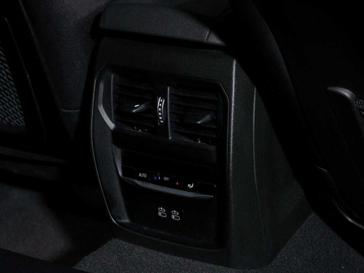 BMW 3 серии с пробегом — 2021 год. Фото: #14