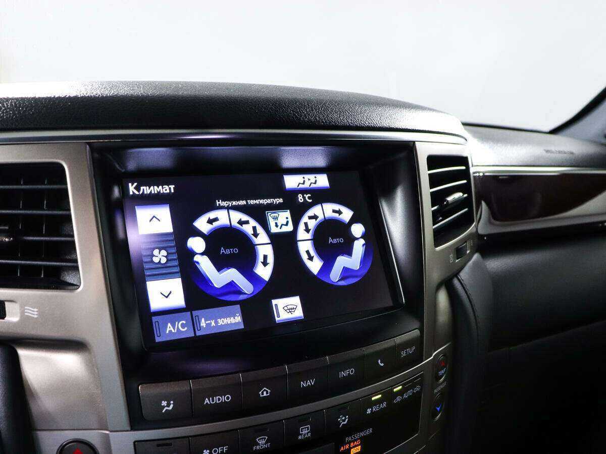 Lexus LX с пробегом — 2015 год. Фото: #13