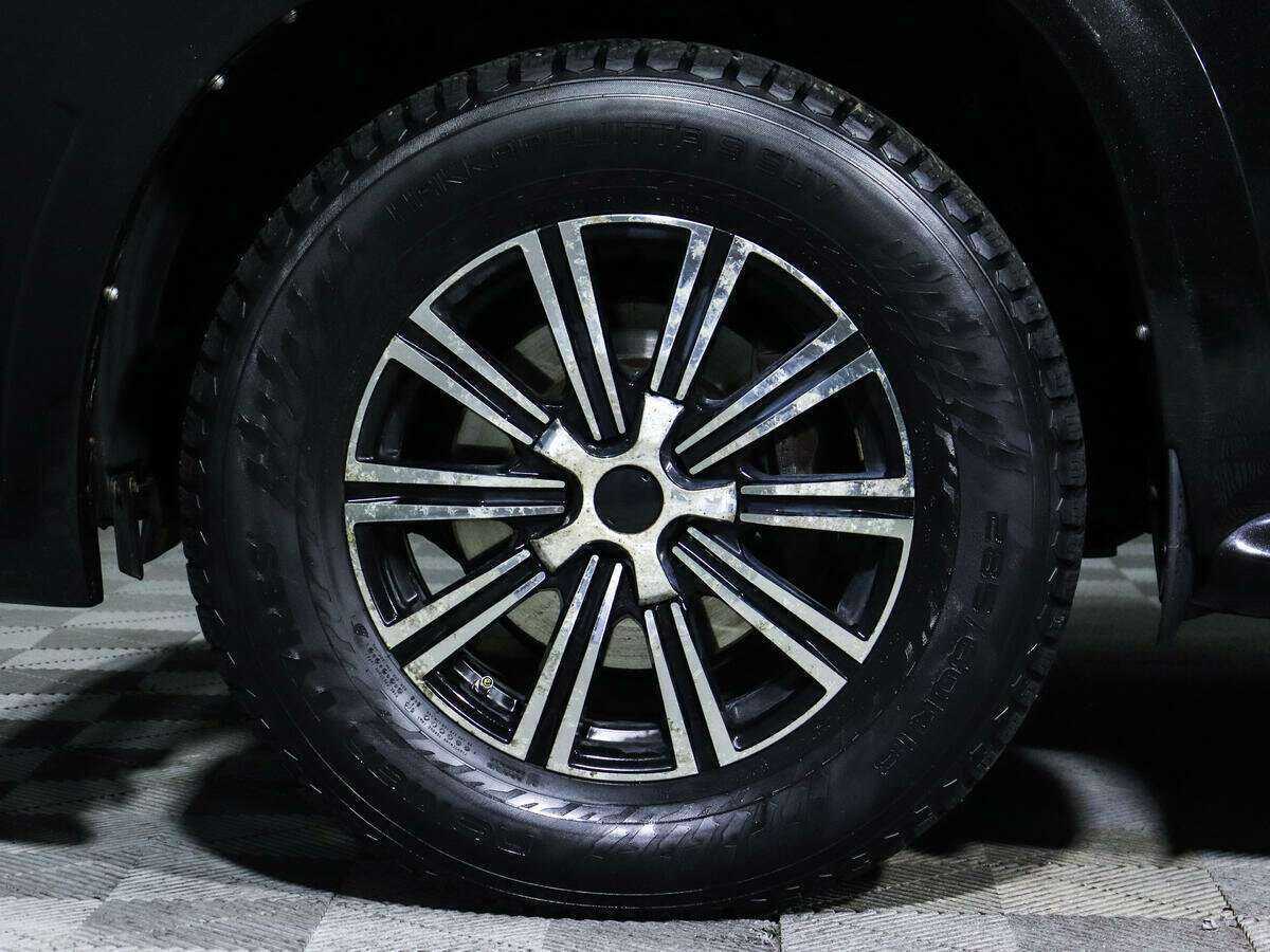 Lexus LX с пробегом — 2015 год. Фото: #24