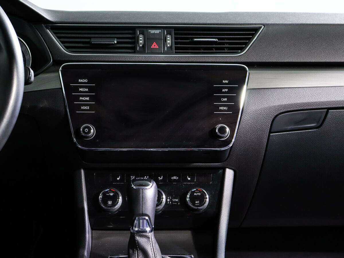 Skoda Superb с пробегом — 2020 год. Фото: #11