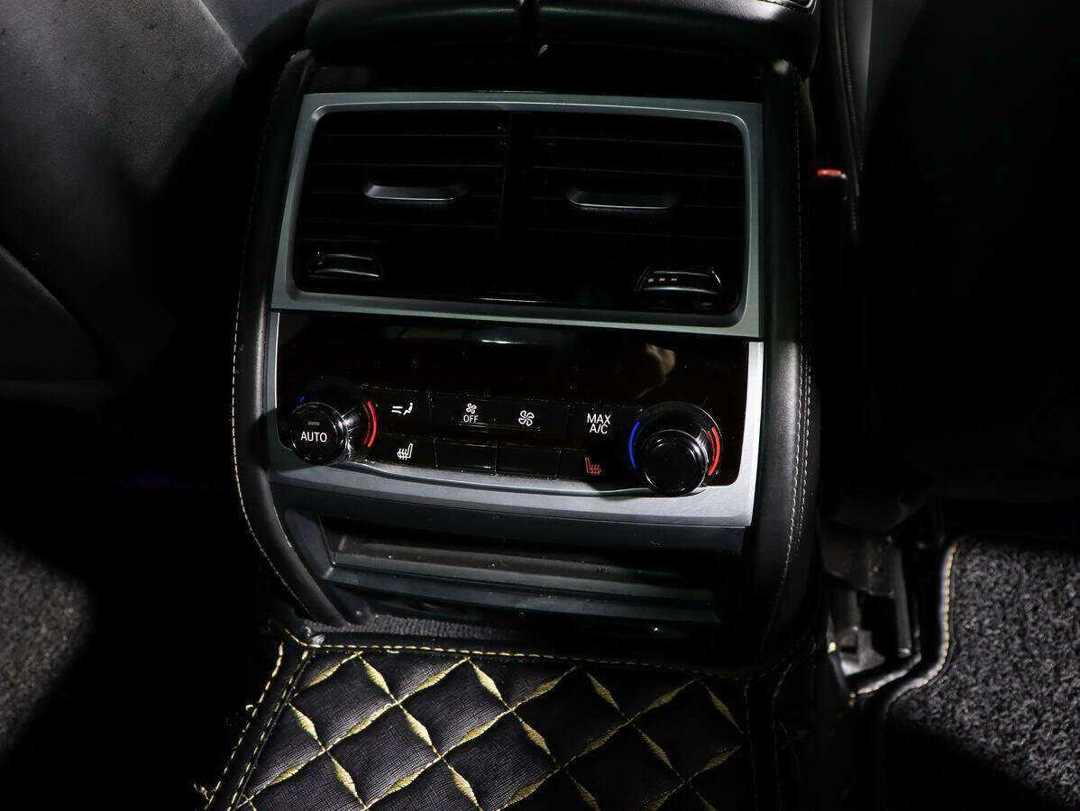 BMW 7 серии с пробегом — 2018 год. Фото: #13