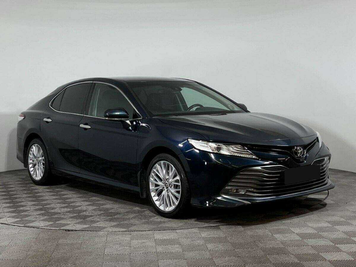 Toyota Camry с пробегом — 2019 год. Фото: #2