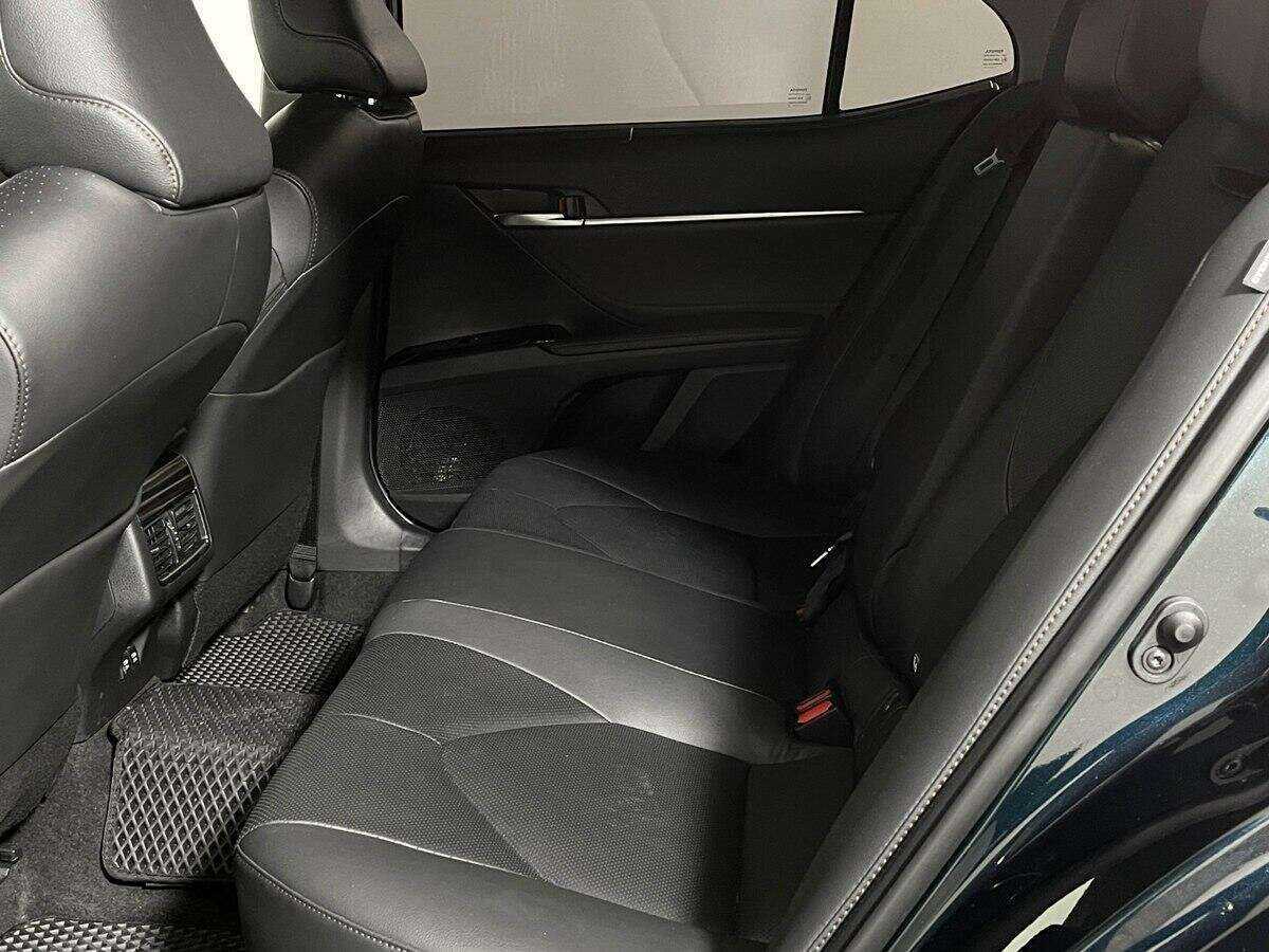 Toyota Camry с пробегом — 2019 год. Фото: #7