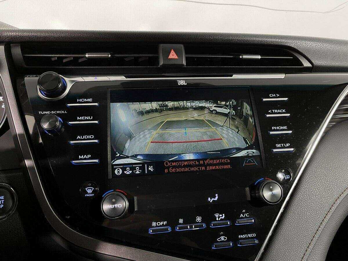 Toyota Camry с пробегом — 2019 год. Фото: #10
