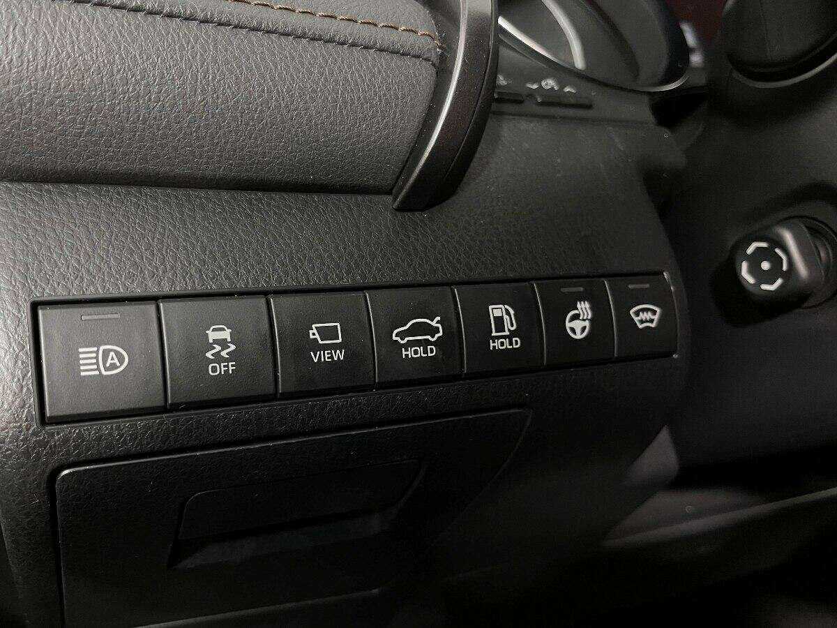 Toyota Camry с пробегом — 2019 год. Фото: #12