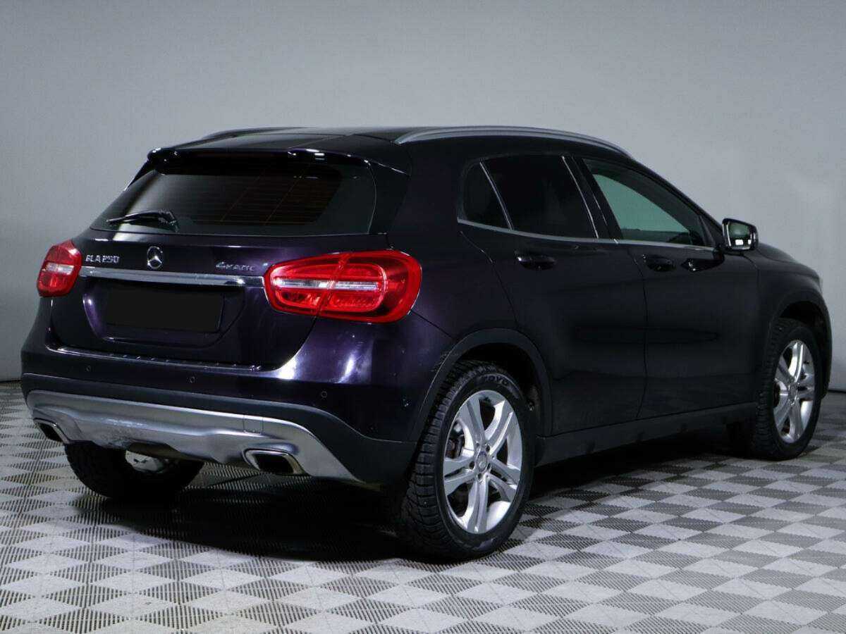 Mercedes-Benz GLA с пробегом — 2015 год. Фото: #3