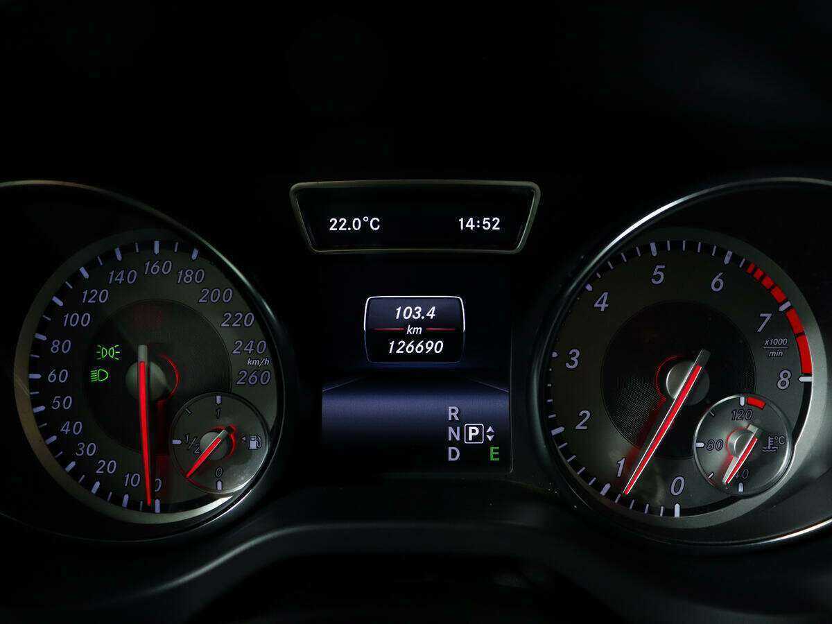 Mercedes-Benz GLA с пробегом — 2015 год. Фото: #8