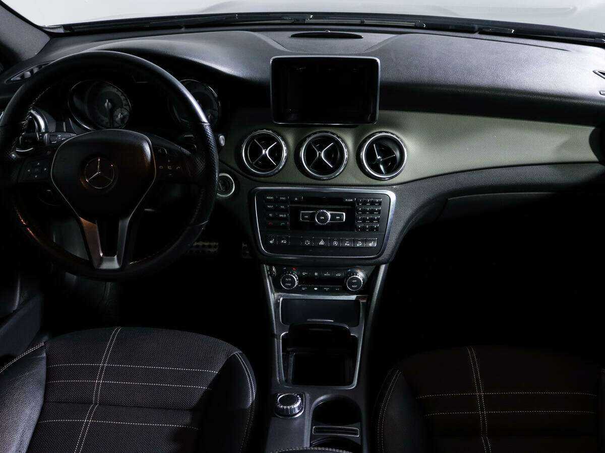 Mercedes-Benz GLA с пробегом — 2015 год. Фото: #9