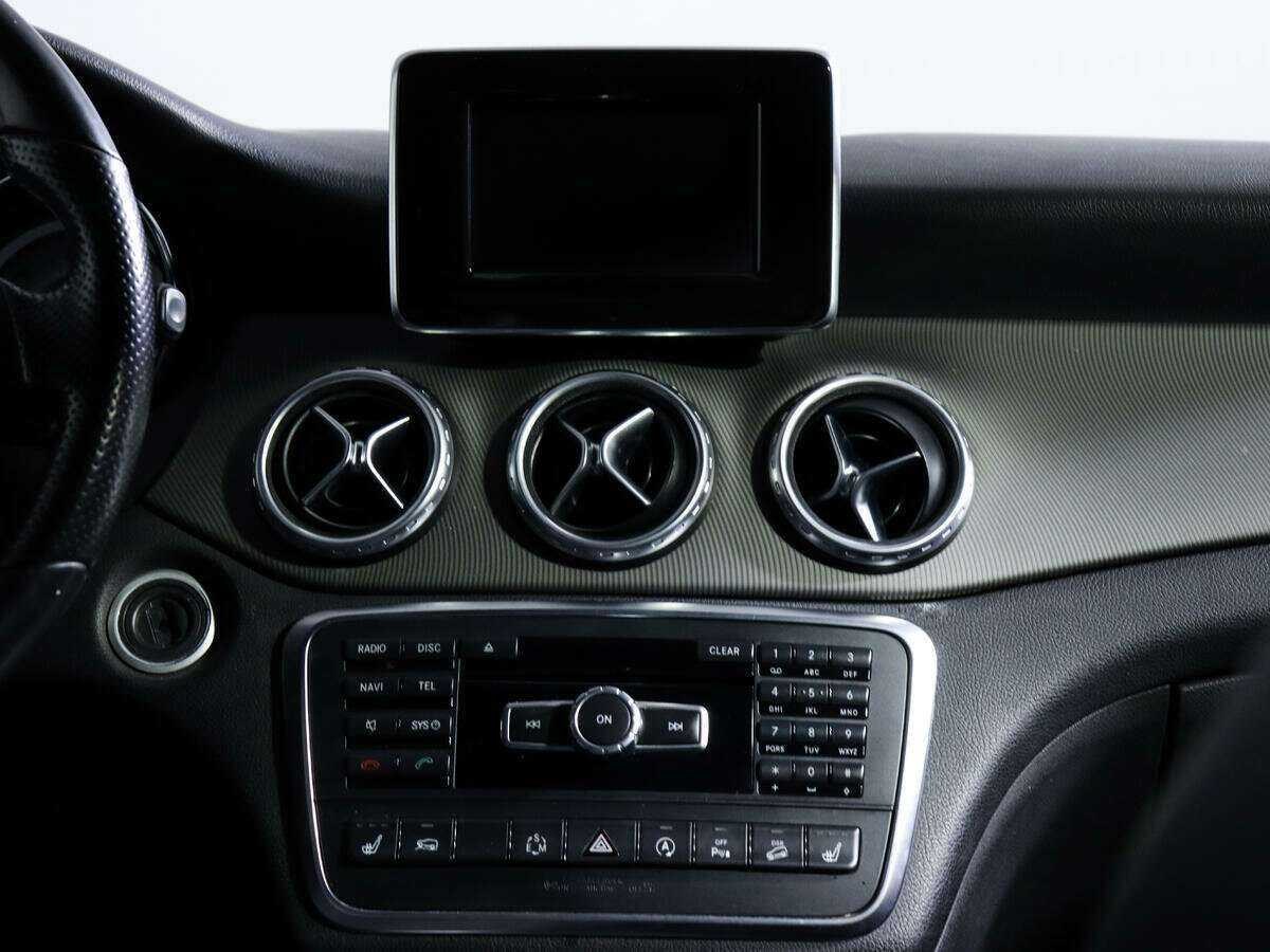 Mercedes-Benz GLA с пробегом — 2015 год. Фото: #10