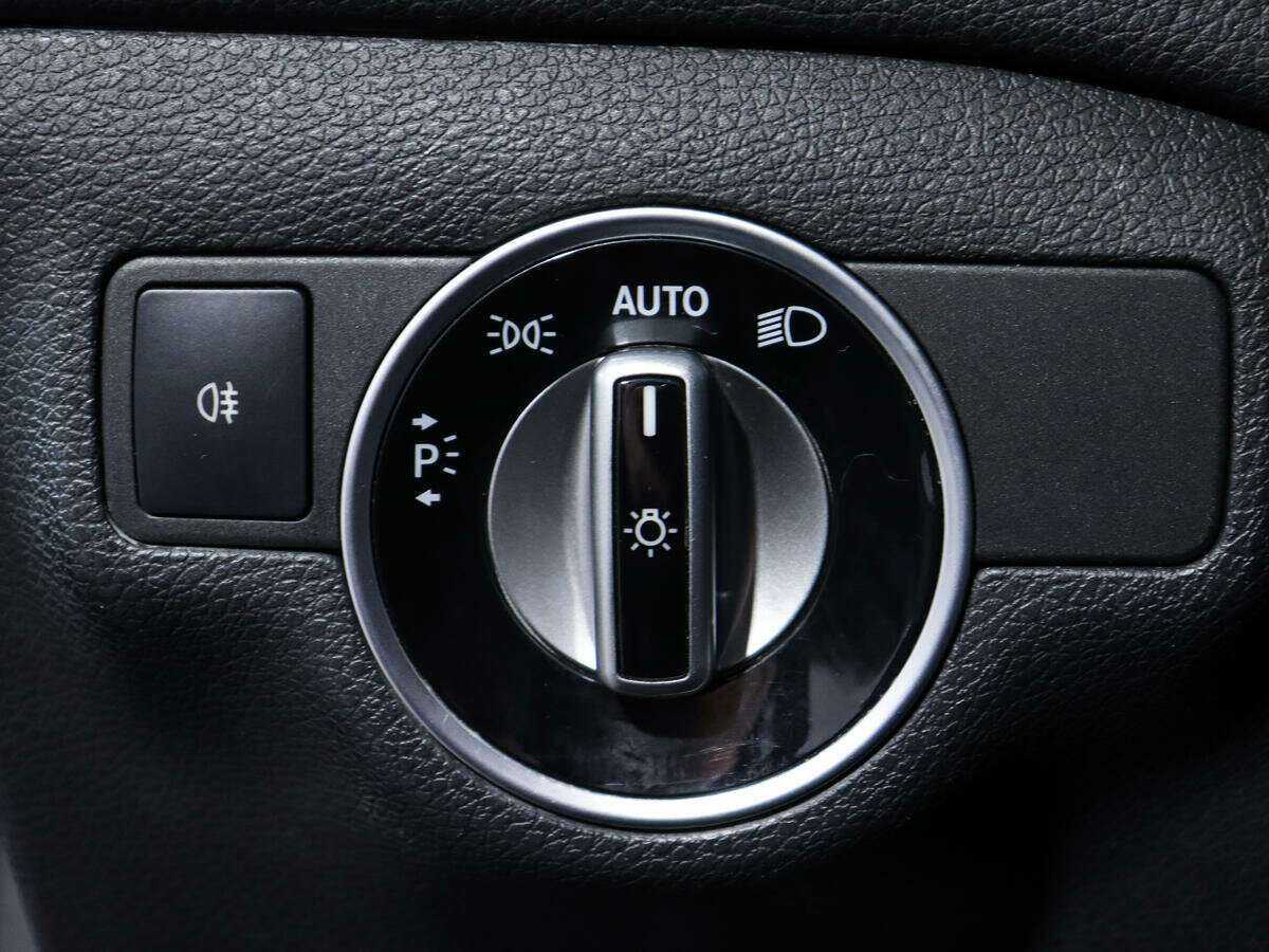 Mercedes-Benz GLA с пробегом — 2015 год. Фото: #15