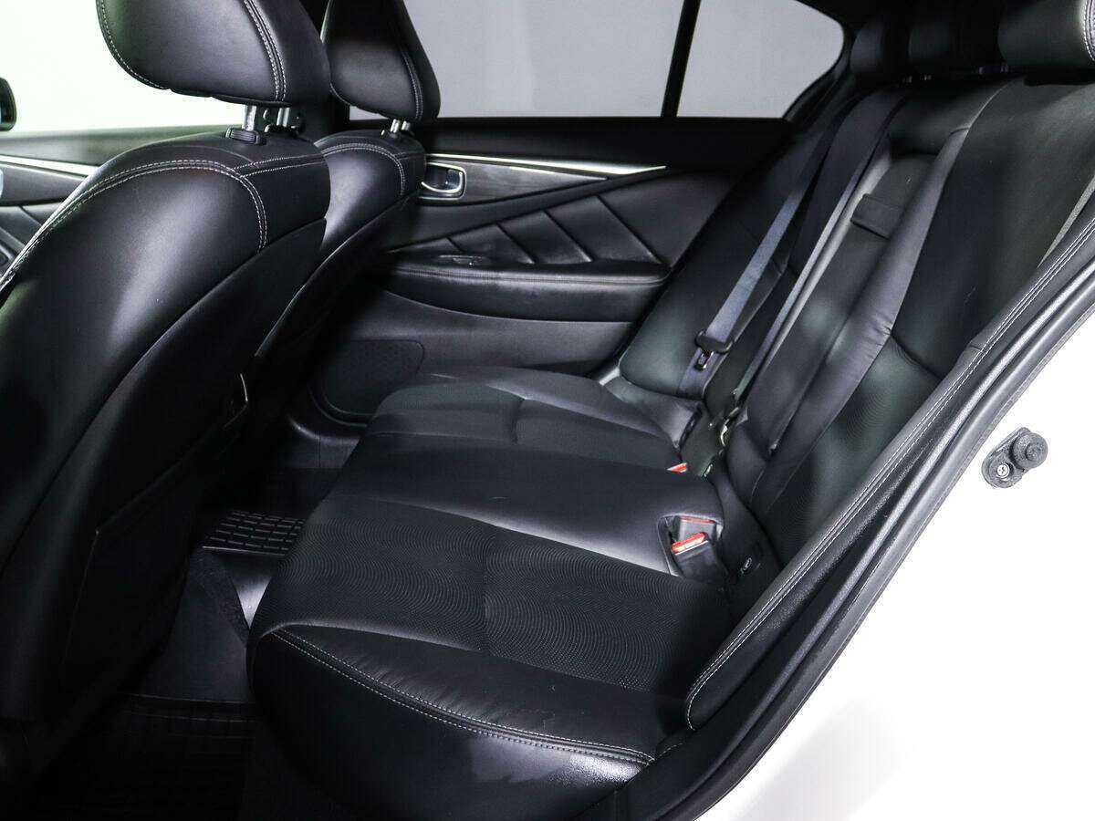 Infiniti Q50 с пробегом — 2017 год. Фото: #6