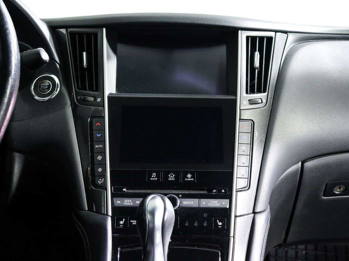 Infiniti Q50 с пробегом — 2017 год. Фото: #9