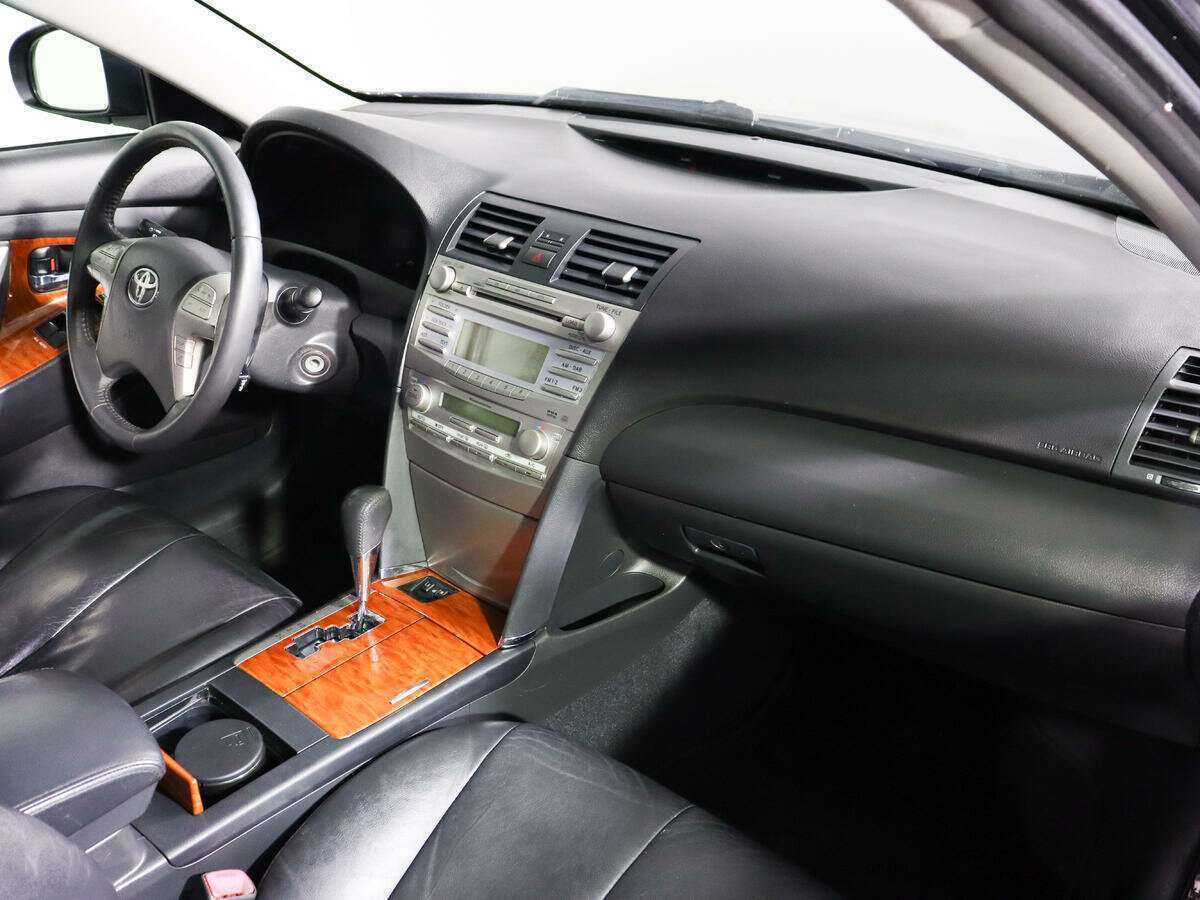 Toyota Camry с пробегом — 2011 год. Фото: #8