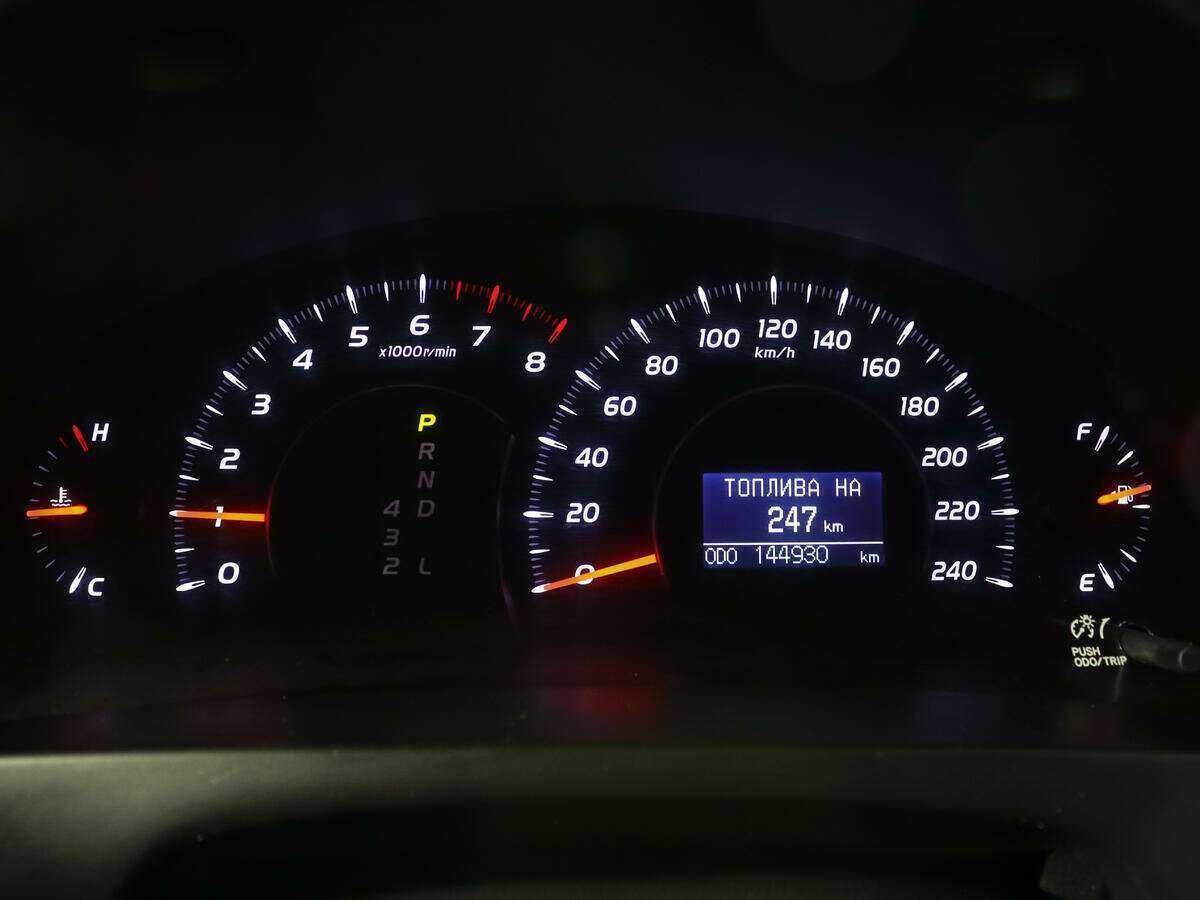 Toyota Camry с пробегом — 2011 год. Фото: #10