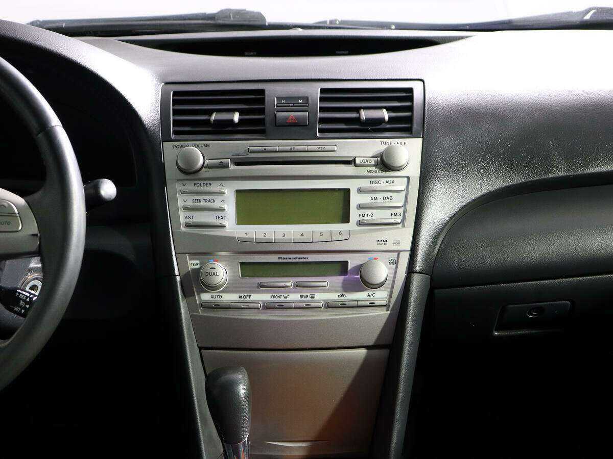 Toyota Camry с пробегом — 2011 год. Фото: #12