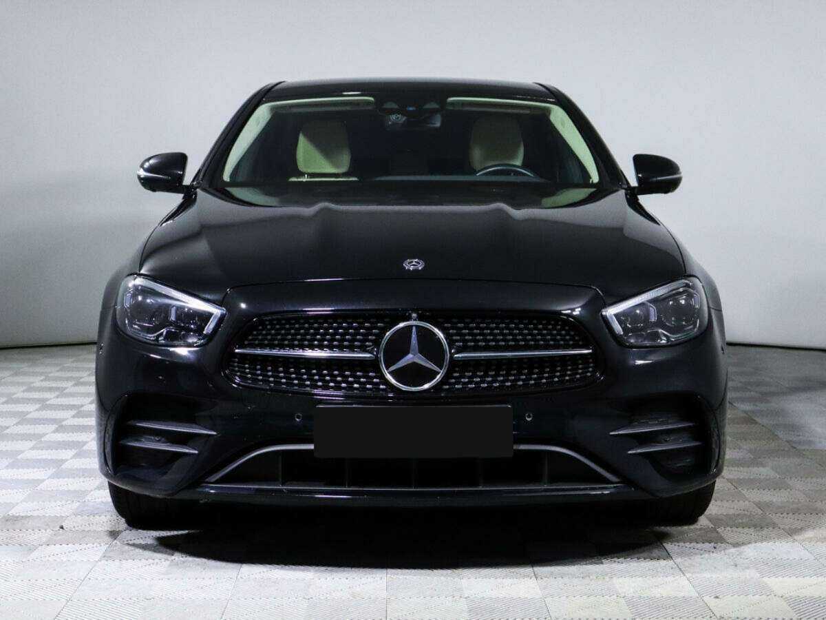 Mercedes-Benz E-Класс с пробегом — 2021 год. Фото: #1