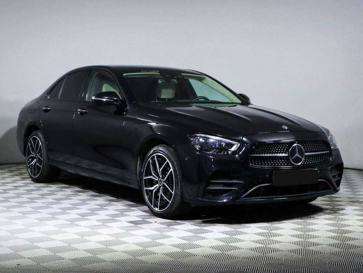 Mercedes-Benz E-Класс с пробегом — 2021 год. Фото: #2