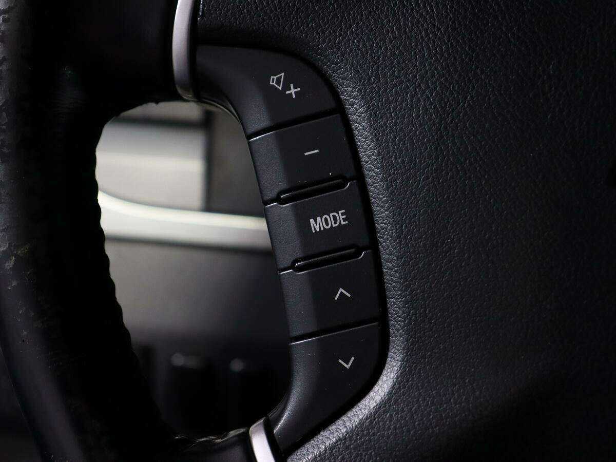 Mitsubishi Pajero с пробегом — 2011 год. Фото: #16