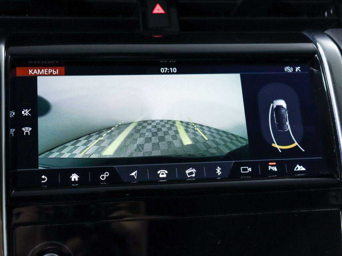 Land Rover Discovery Sport с пробегом — 2020 год. Фото: #12