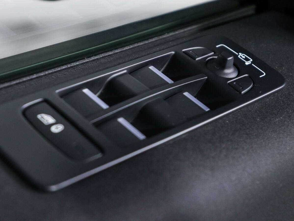 Land Rover Discovery Sport с пробегом — 2020 год. Фото: #14