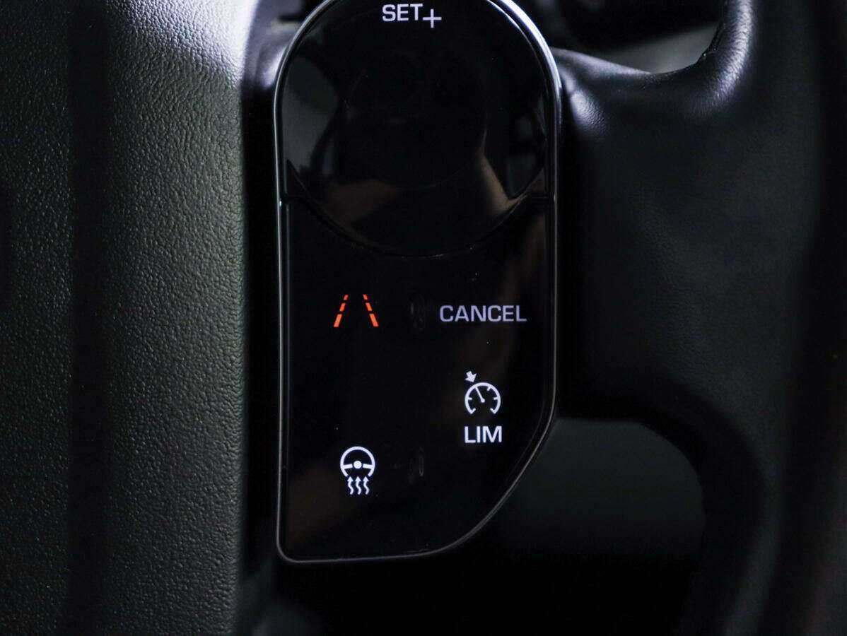 Land Rover Discovery Sport с пробегом — 2020 год. Фото: #15