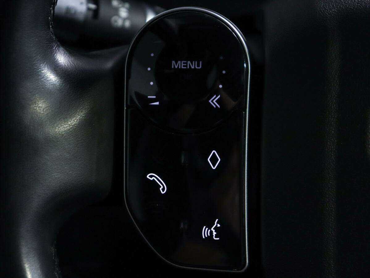 Land Rover Discovery Sport с пробегом — 2020 год. Фото: #16