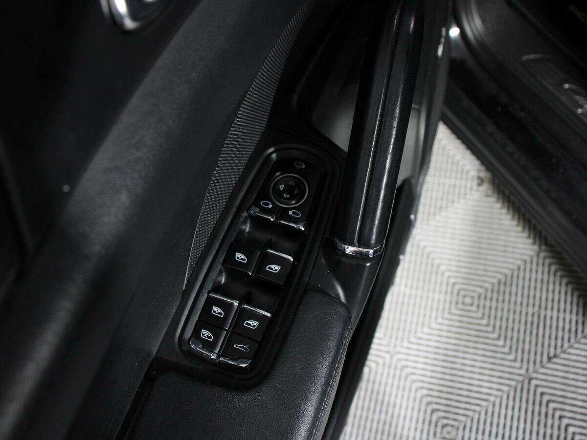 Porsche Cayenne с пробегом — 2010 год. Фото: #17