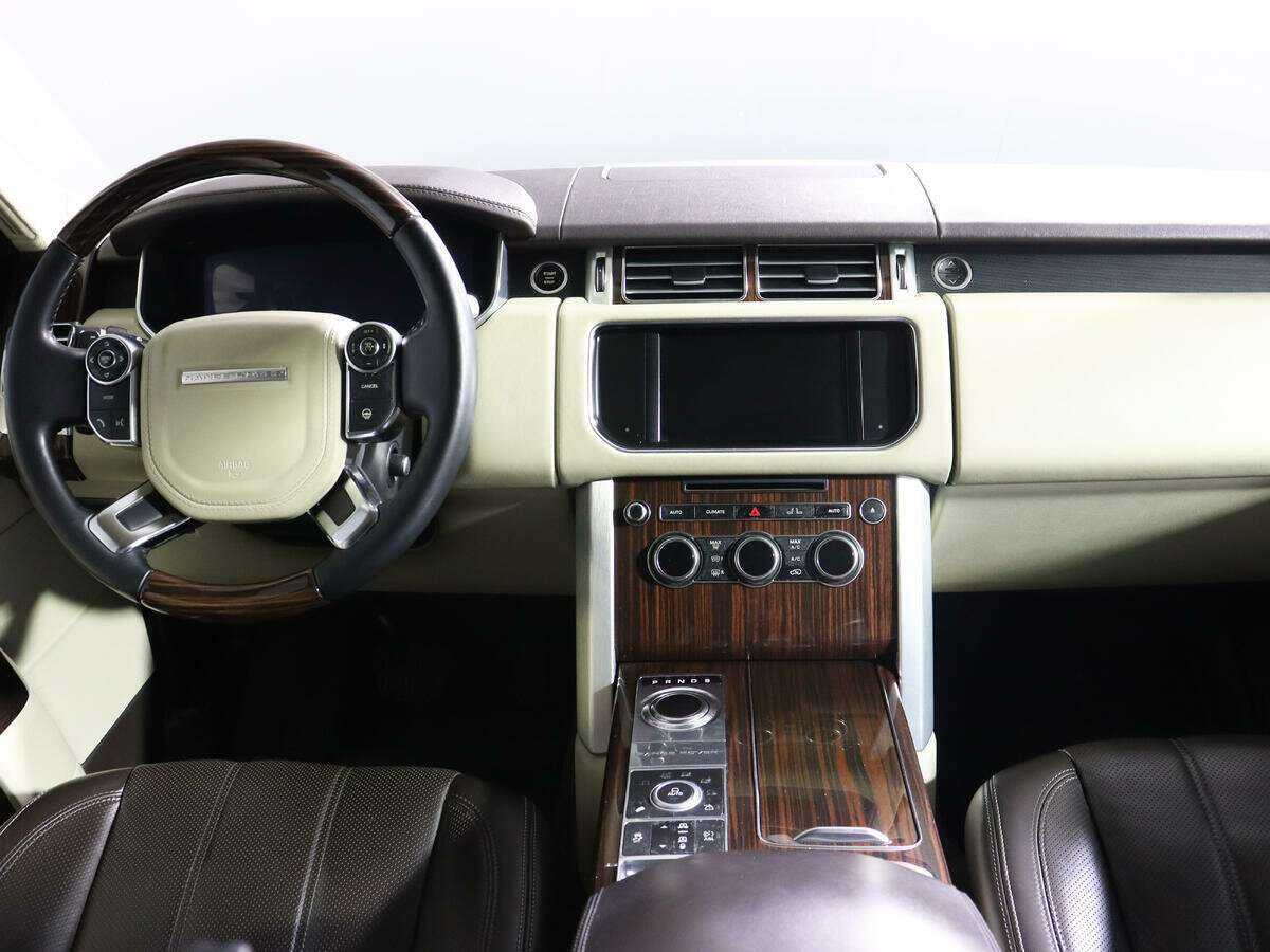 Land Rover Range Rover с пробегом — 2012 год. Фото: #11