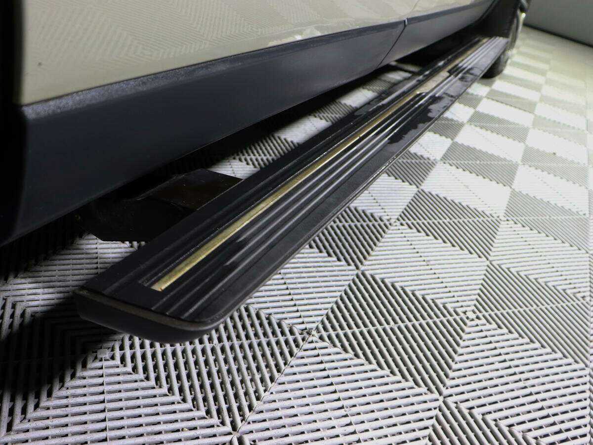 Land Rover Range Rover с пробегом — 2012 год. Фото: #17