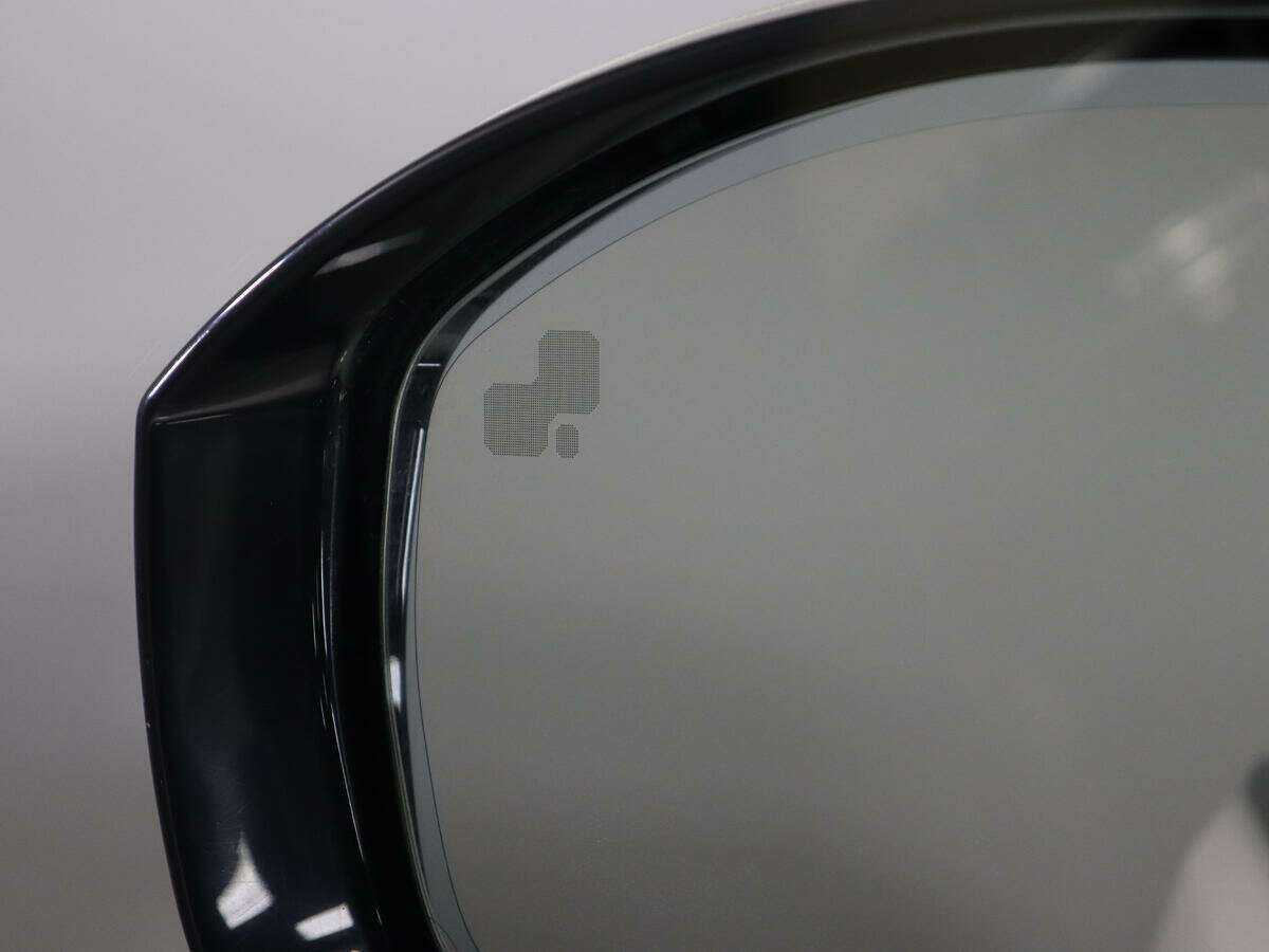 Land Rover Range Rover с пробегом — 2012 год. Фото: #18