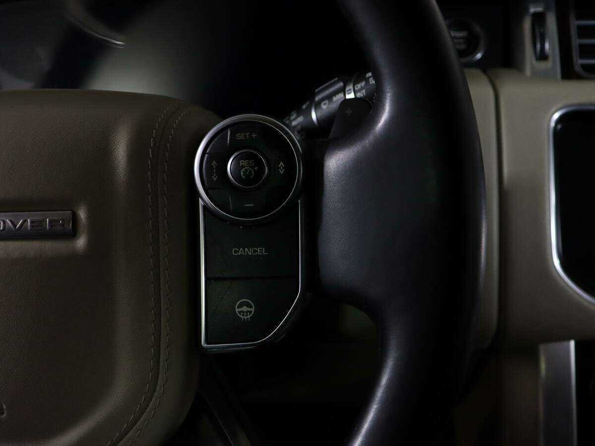 Land Rover Range Rover с пробегом — 2012 год. Фото: #23