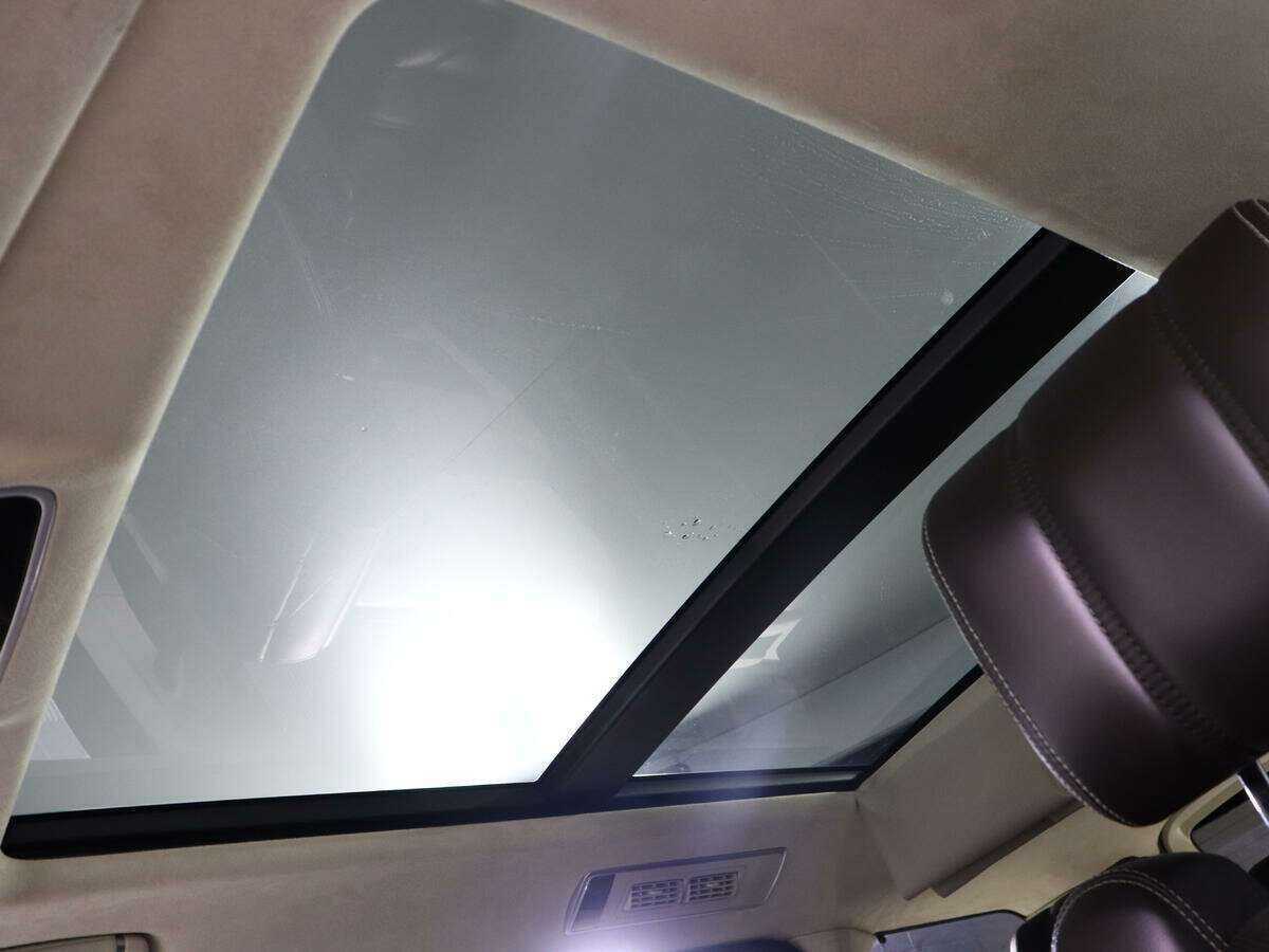 Land Rover Range Rover с пробегом — 2012 год. Фото: #29