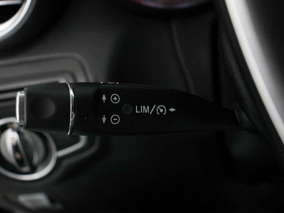 Mercedes-Benz GLC с пробегом — 2015 год. Фото: #13