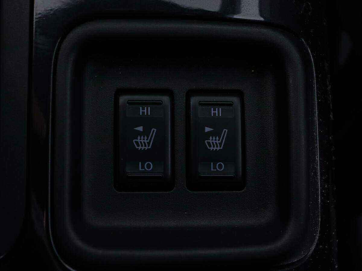 Nissan Juke Nismo с пробегом — 2013 год. Фото: #16