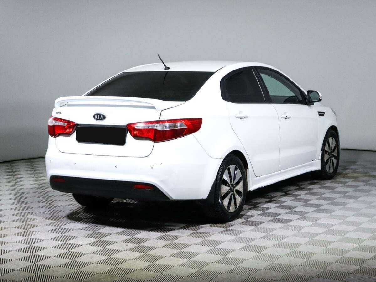 Kia Rio с пробегом — 2011 год. Фото: #3