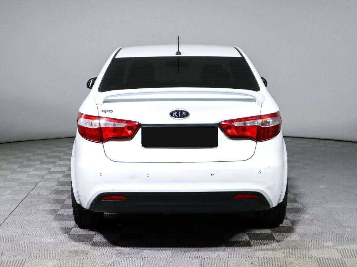 Kia Rio с пробегом — 2011 год. Фото: #4