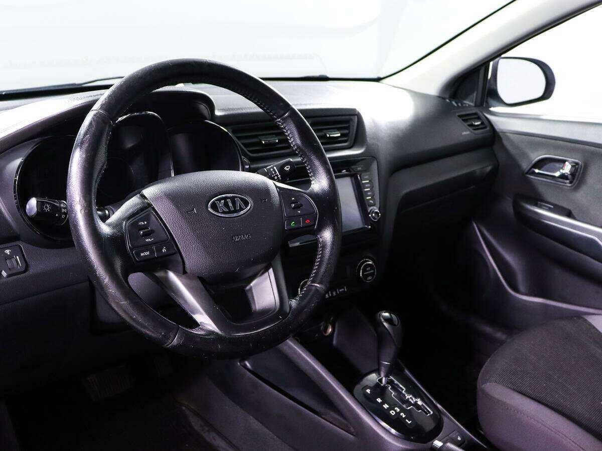 Kia Rio с пробегом — 2011 год. Фото: #11
