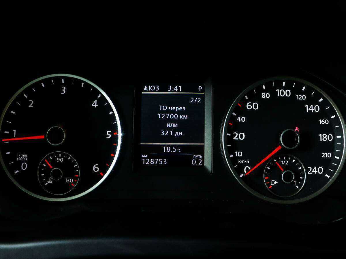 Volkswagen Tiguan с пробегом — 2011 год. Фото: #8