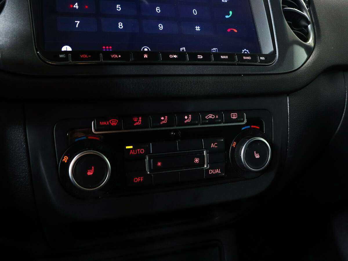 Volkswagen Tiguan с пробегом — 2011 год. Фото: #14