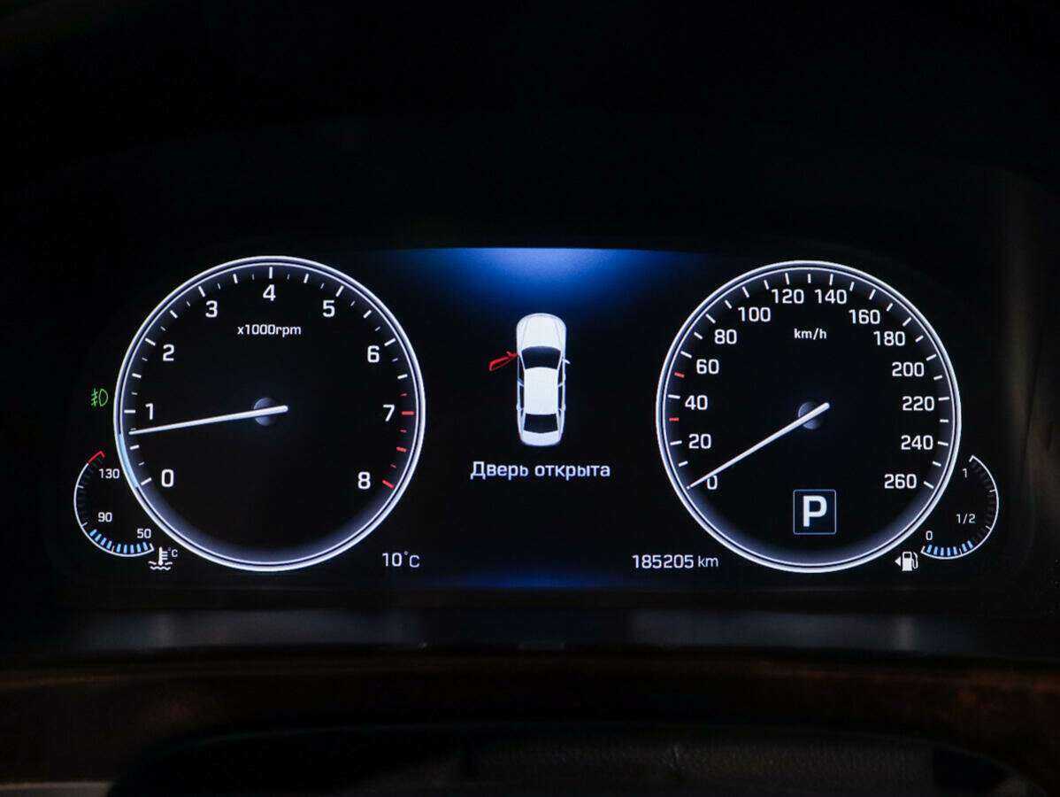 Hyundai Equus с пробегом — 2014 год. Фото: #8