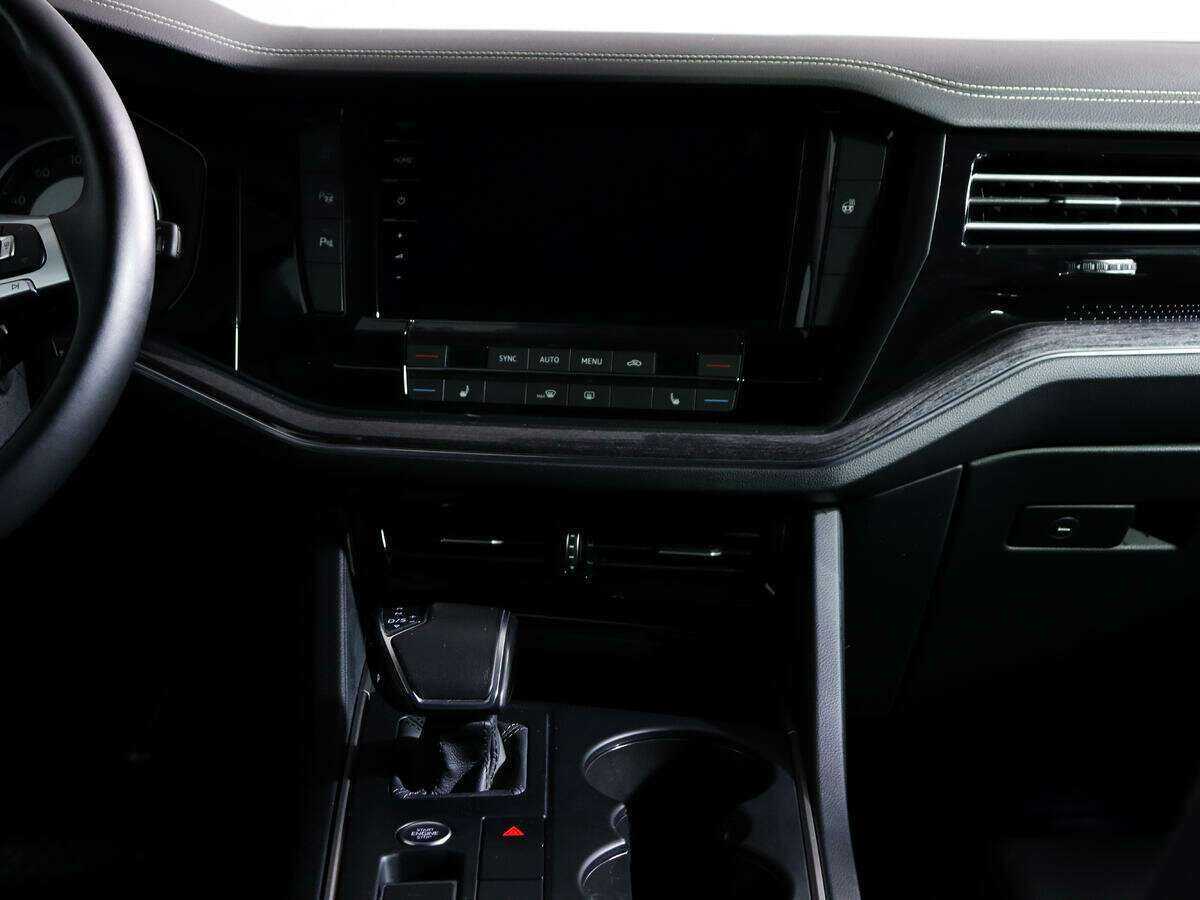 Volkswagen Touareg с пробегом — 2019 год. Фото: #10