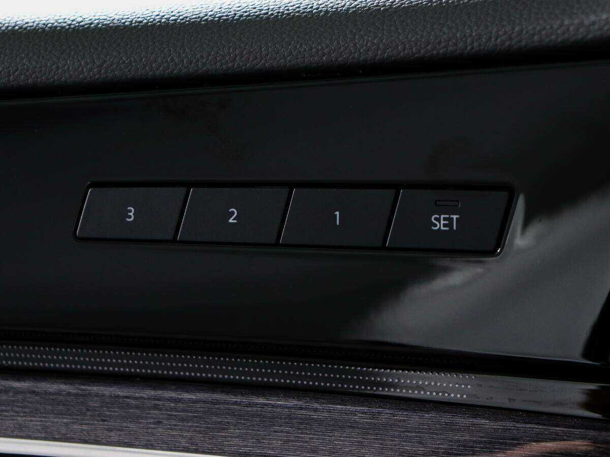 Volkswagen Touareg с пробегом — 2019 год. Фото: #19