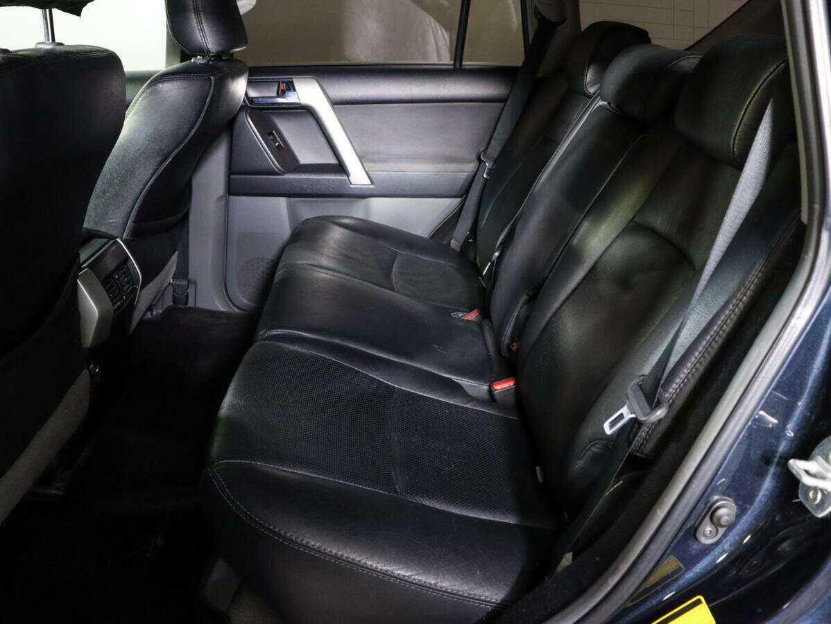 Toyota Land Cruiser Prado с пробегом — 2011 год. Фото: #9