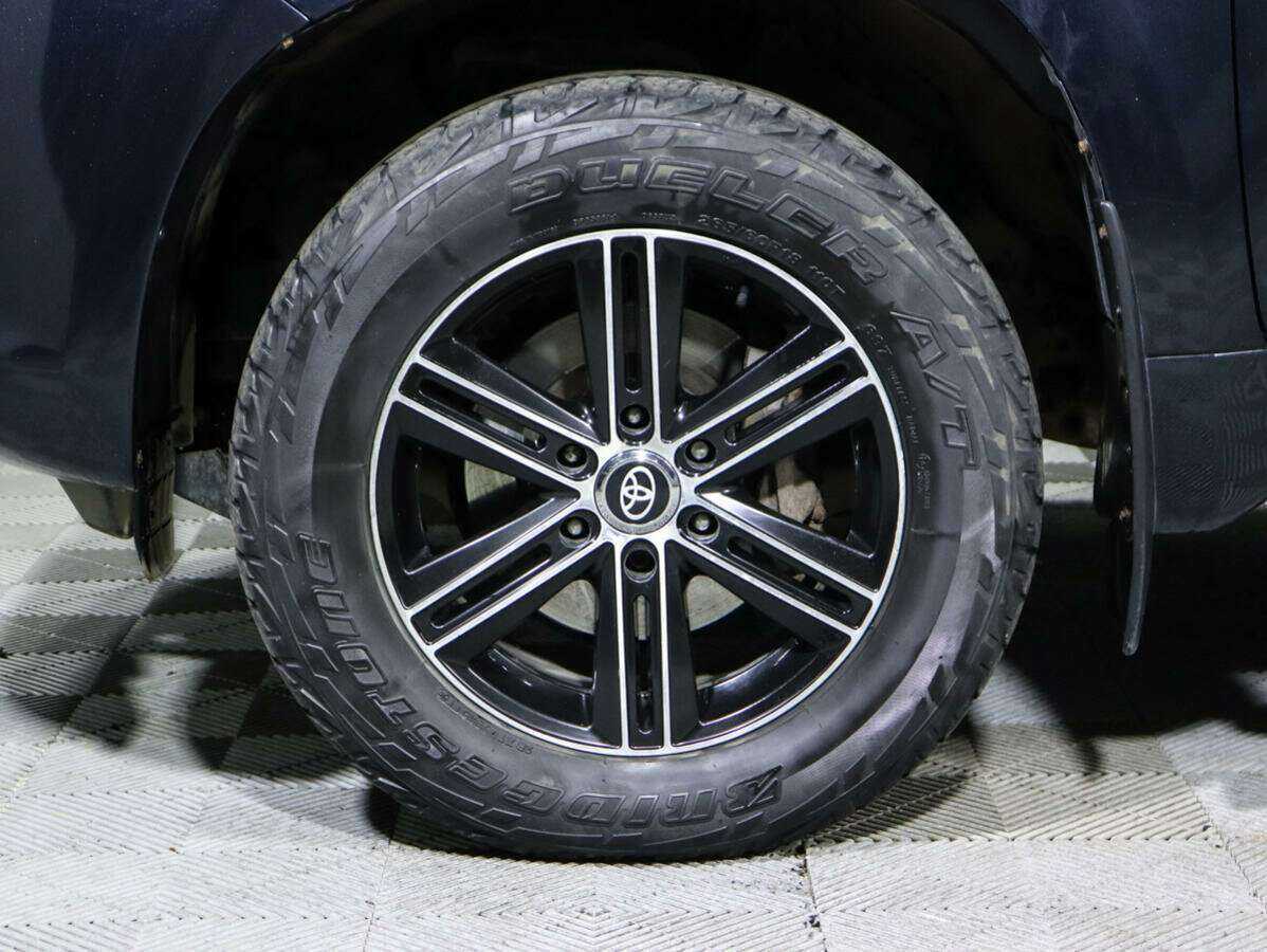 Toyota Land Cruiser Prado с пробегом — 2011 год. Фото: #14