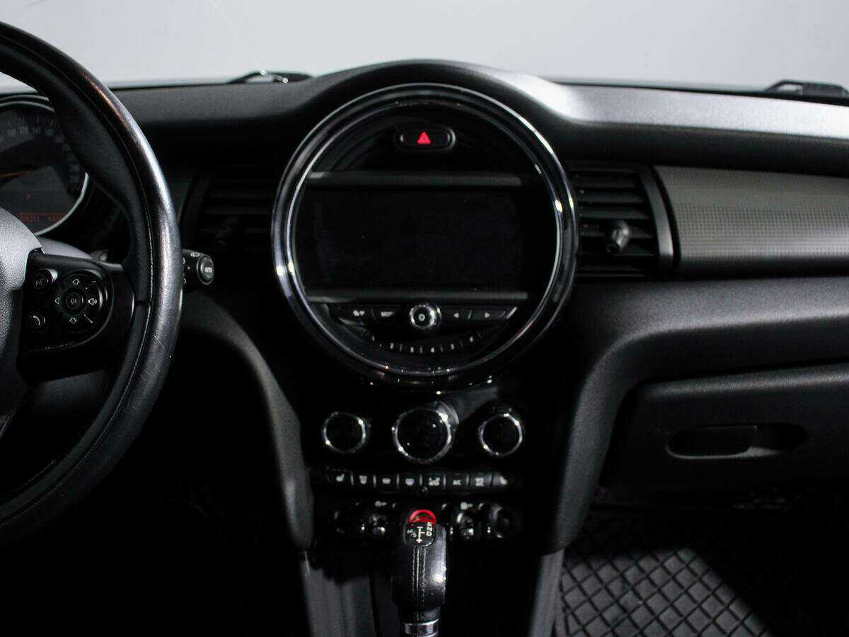 Mini Hatch с пробегом — 2014 год. Фото: #8