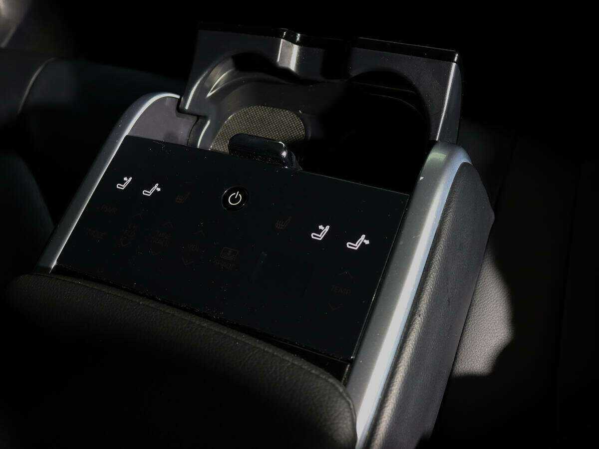 Toyota Camry с пробегом — 2020 год. Фото: #14