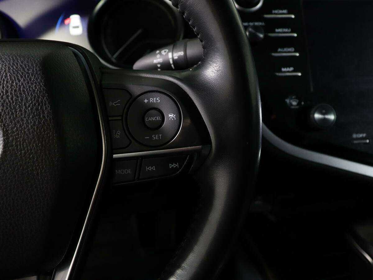 Toyota Camry с пробегом — 2020 год. Фото: #20