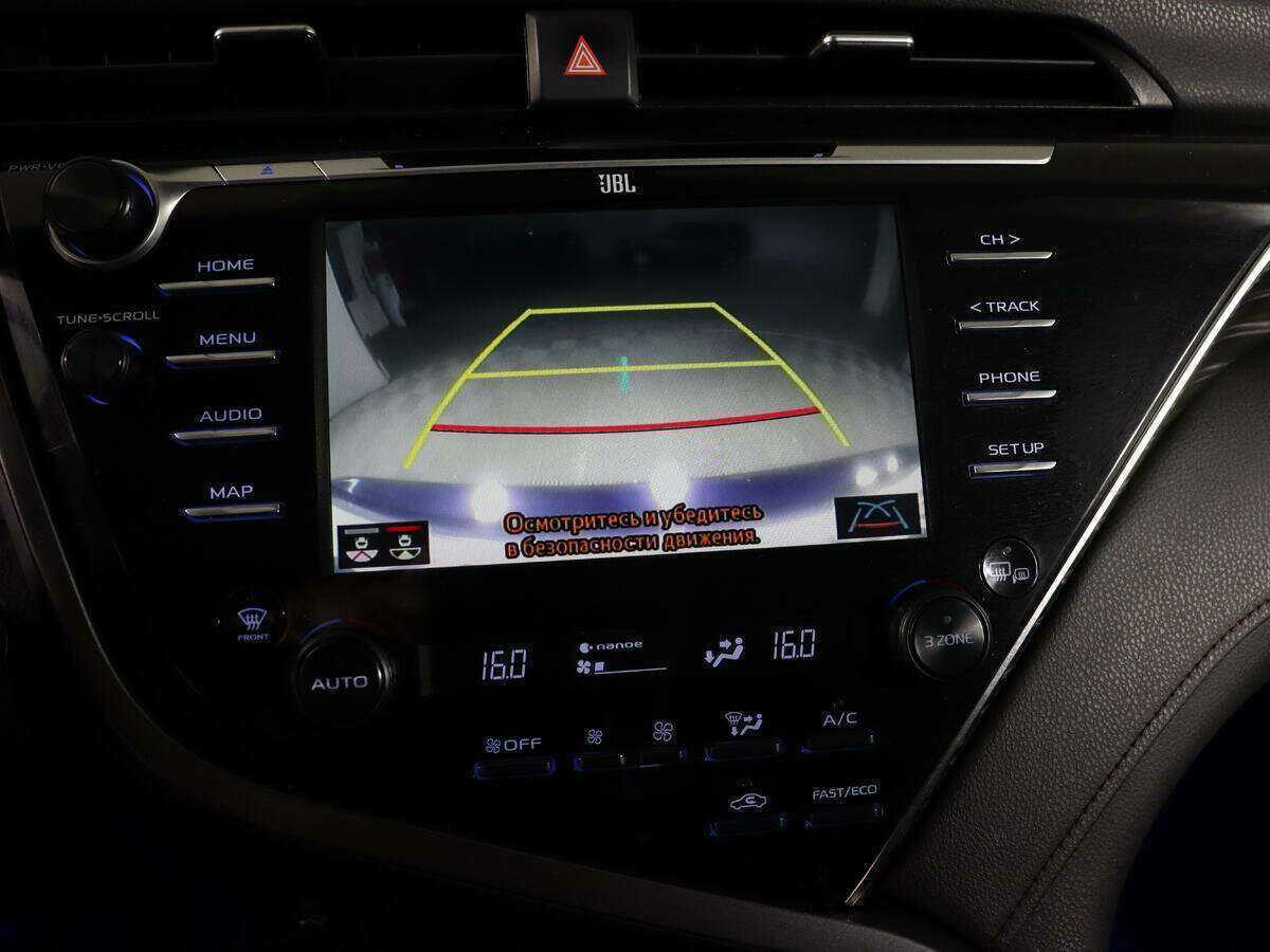 Toyota Camry с пробегом — 2020 год. Фото: #25